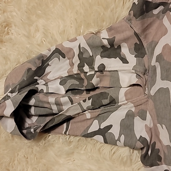 Nike, Girl's long sleeve shirt with hood, Size 3 - Picture 3 of 7